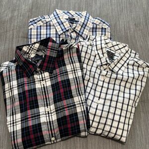 Men’s 3 Large GAP Non-Iron Button Up Dress Shirts. Excellent condition.